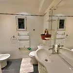 Le Colony